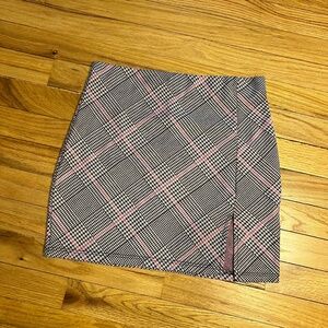 Better Be plaid mini skirt